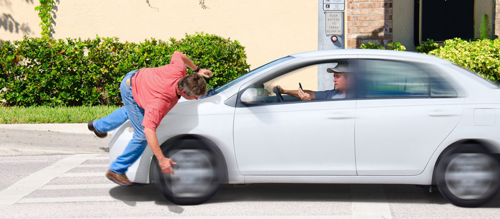 accidentes peatonales causados por personas distraidas