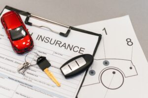 cómo hacer un reclamo de seguro de auto
