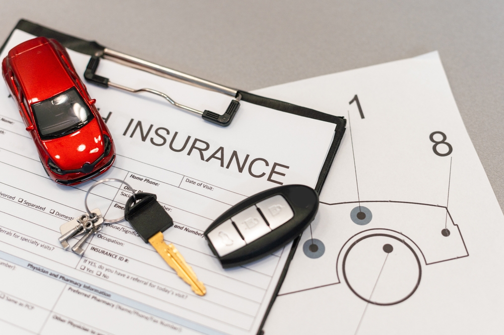 cómo hacer un reclamo de seguro de auto