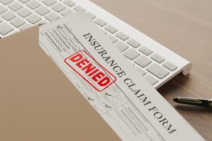 puedo demandar a mi seguro de auto